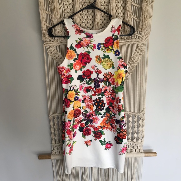 Dresses & Skirts - Multi Floral White Body Con Dress